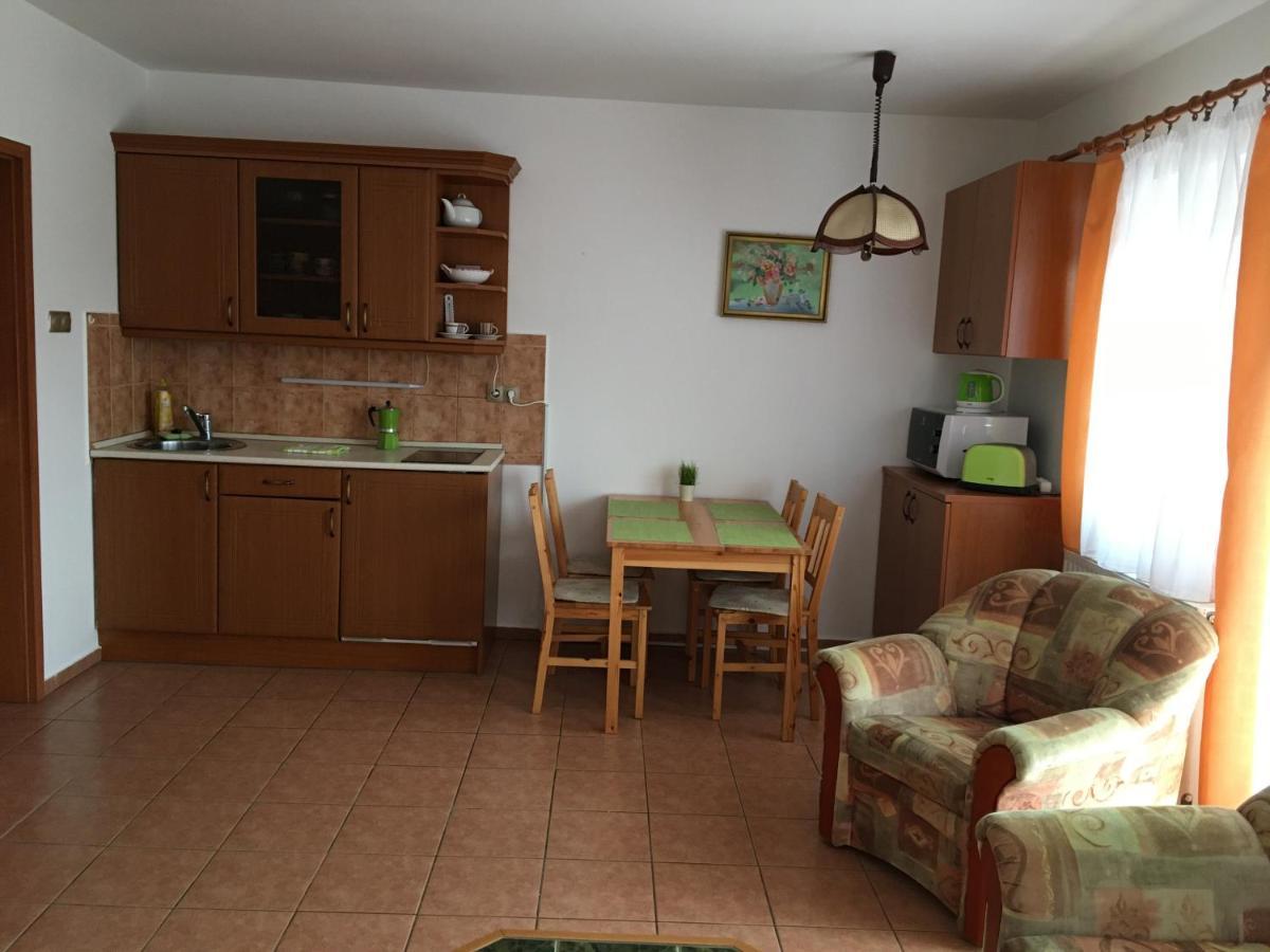 Central Apartments Zalakaros Extérieur photo