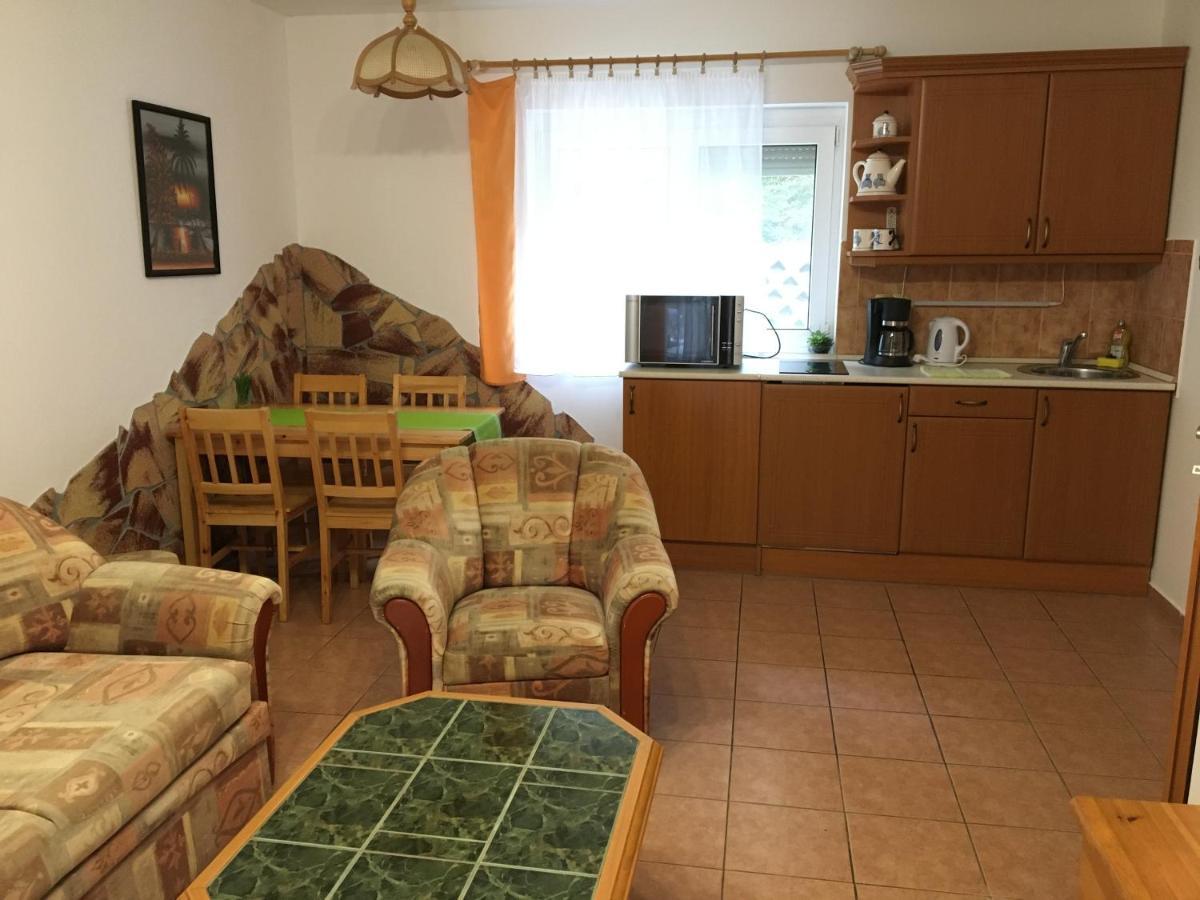 Central Apartments Zalakaros Extérieur photo